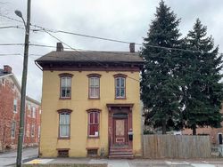 Pre-foreclosure in  BALTIMORE ST Hanover, PA 17331