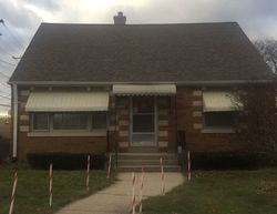 Pre-foreclosure in  N 77TH ST Milwaukee, WI 53222