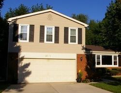 Pre-foreclosure in  PARK MEADOW DR Naperville, IL 60540