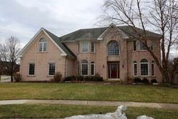  Thistledown Ct, Carol Stream IL