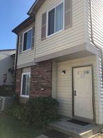  Fernwood Dr, Bolingbrook IL