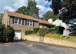 Pre-foreclosure Listing in VAL DR STRATFORD, CT 06614