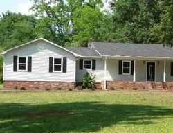 Pre-foreclosure Listing in SETZLER RD LAURENS, SC 29360