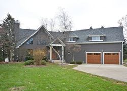 Pre-foreclosure in  CHAFFIELD DR Saint Charles, IL 60175