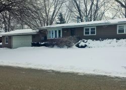 Pre-foreclosure in  COLLEY DR Saint Charles, IL 60174