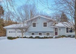 Pre-foreclosure in  BRIERWOOD DR Saint Charles, IL 60175