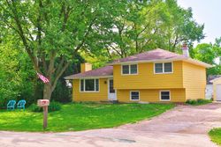 Pre-foreclosure in  S JAMES DR Saint Charles, IL 60174