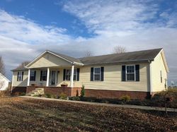 Pre-foreclosure Listing in COUNTRY LN LANCASTER, KY 40444