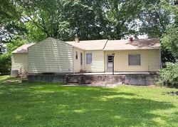 Pre-foreclosure in  ROSE LN Cincinnati, OH 45246