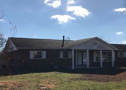 Pre-foreclosure in  RANCH RD Waynesville, MO 65583