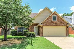 Pre-foreclosure in  BUCKHORN DR Norman, OK 73072