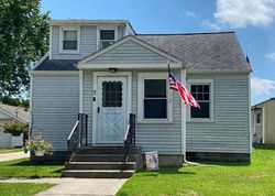 Pre-foreclosure in  DUNLAP AVE Pennsville, NJ 08070