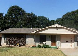 Pre-foreclosure in  WOODLAND WAY Oklahoma City, OK 73127