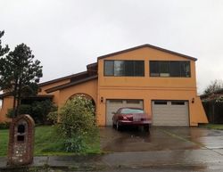 Pre-foreclosure in  ORCHARD HILL PL Lake Oswego, OR 97035