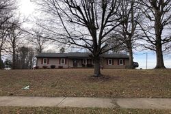 Pre-foreclosure Listing in W LEE AVE YADKINVILLE, NC 27055