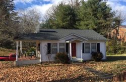 Pre-foreclosure Listing in PINEBURR AVE SW VALDESE, NC 28690