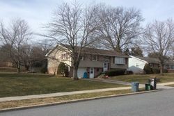 Pre-foreclosure Listing in N HOLLY ST ELIZABETHTOWN, PA 17022