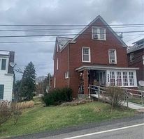 Pre-foreclosure in  W RUN RD Pittsburgh, PA 15207