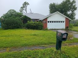 Pre-foreclosure in  FOX LAKE DR Panama City, FL 32404