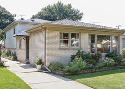 Pre-foreclosure Listing in MAIN ST MORTON GROVE, IL 60053