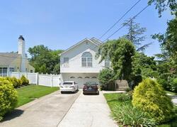 Pre-foreclosure in  MALDEN TER Hillside, NJ 07205