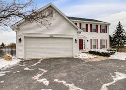 Pre-foreclosure in  BENT CREEK CT Naperville, IL 60565