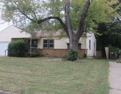 Pre-foreclosure in  E LATIMER PL Tulsa, OK 74115