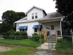Pre-foreclosure Listing in ROBERT ST FITCHBURG, MA 01420