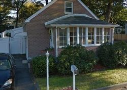 Pre-foreclosure Listing in PINEHURST AVE BILLERICA, MA 01821