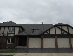 Pre-foreclosure in  STANHOPE DR UNIT B Willowbrook, IL 60527