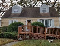 Pre-foreclosure Listing in HENDERSON AVE VALLEY STREAM, NY 11580