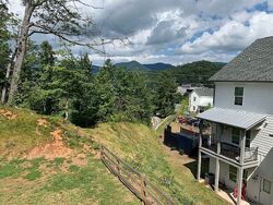 Pre-foreclosure in  LLOYD DR Brentwood, NY 11717