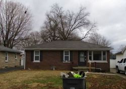 Pre-foreclosure in  N SAINT JAMES BLVD Evansville, IN 47711