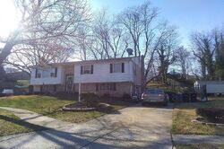 Pre-foreclosure in  GABLE CT Fort Washington, MD 20744