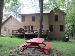 Pre-foreclosure in  N CEDARVIEW DR Mooresville, IN 46158