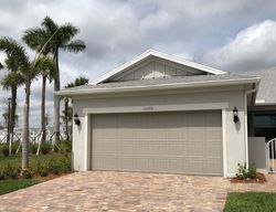 Pre-foreclosure in  SW GINGERLINE DR Port Saint Lucie, FL 34987