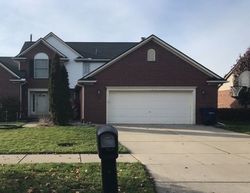  Glen Eagle Dr, Utica MI
