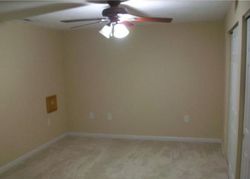 Pre-foreclosure Listing in BREAKERS LN FORTVILLE, IN 46040