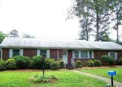 Pre-foreclosure in  SHORELINE DR Portsmouth, VA 23703