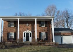Pre-foreclosure in  PEPPERMILL LN Louisville, KY 40228