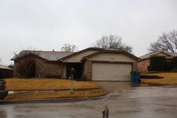 Pre-foreclosure in  ALTA VISTA DR Fort Worth, TX 76148