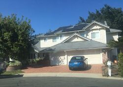 Pre-foreclosure in  SCHOOLHOUSE CIR Thousand Oaks, CA 91362