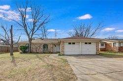 Pre-foreclosure in  JOHN DR Fort Worth, TX 76118