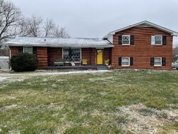 Pre-foreclosure in  COPELAND RD Clarksville, TN 37042