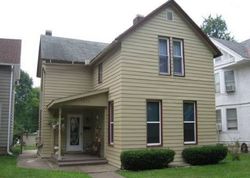 Pre-foreclosure in  PAYSON AVE Quincy, IL 62301