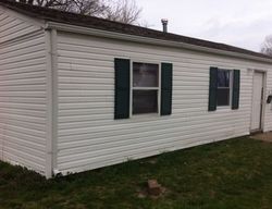 Pre-foreclosure in  SAINT JUSTIN DR East Saint Louis, IL 62206