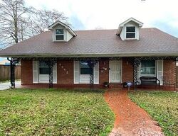 Pre-foreclosure in  KNIGHT DR New Orleans, LA 70127