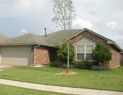 Pre-foreclosure in  MILL HOLLOW RD Edmond, OK 73012