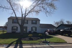 Pre-foreclosure Listing in WOODHURST DR DEFIANCE, OH 43512