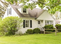 Pre-foreclosure Listing in STONEHEDGE RD CAMILLUS, NY 13031
